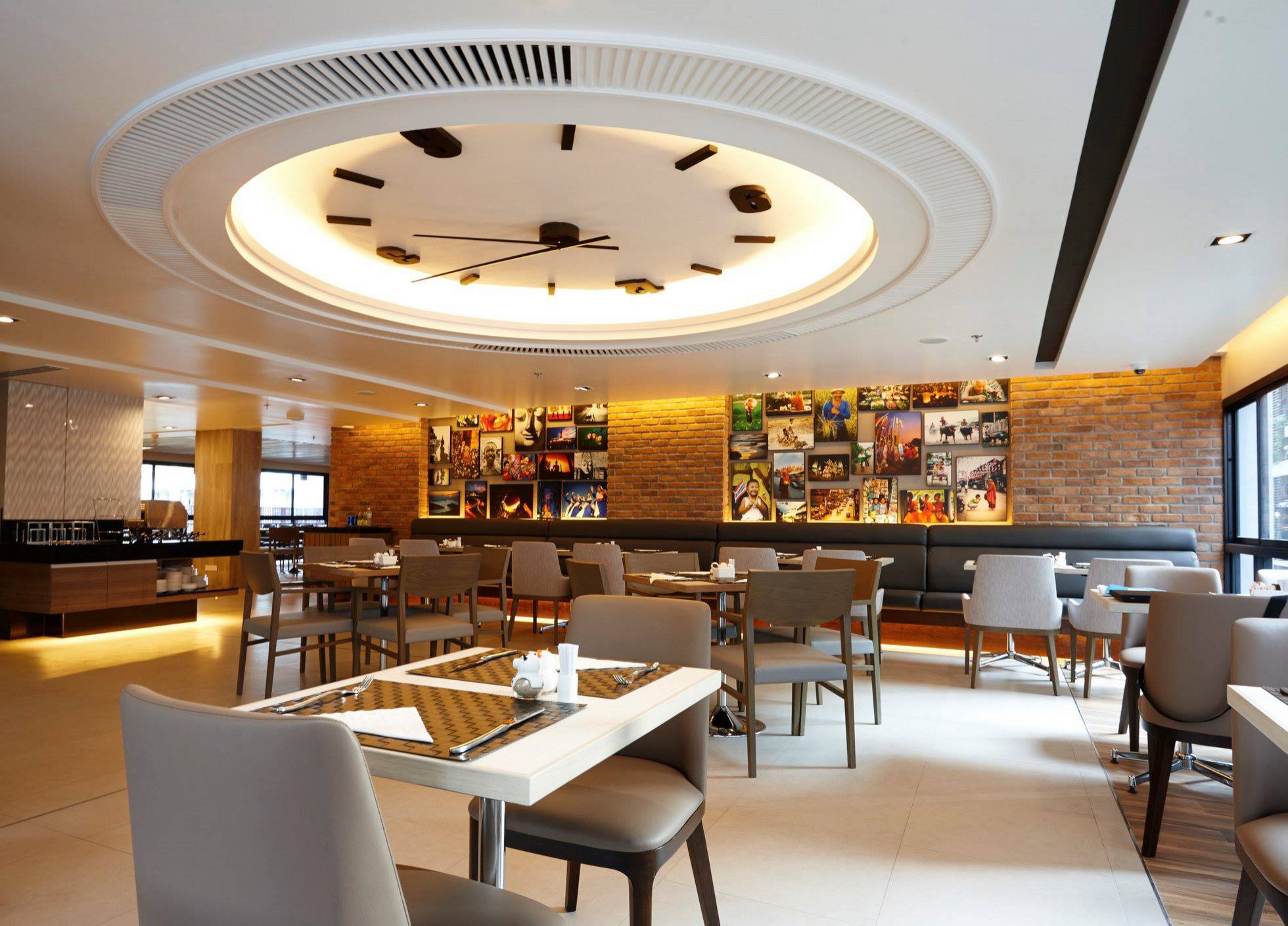 12 Noodles & Rice Cafe